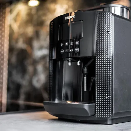 Black Luxury كاتوفيتسه